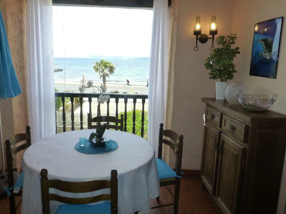 Apartment Studio Les Pieds Dans L'Eau Six-Fours-les-Plages